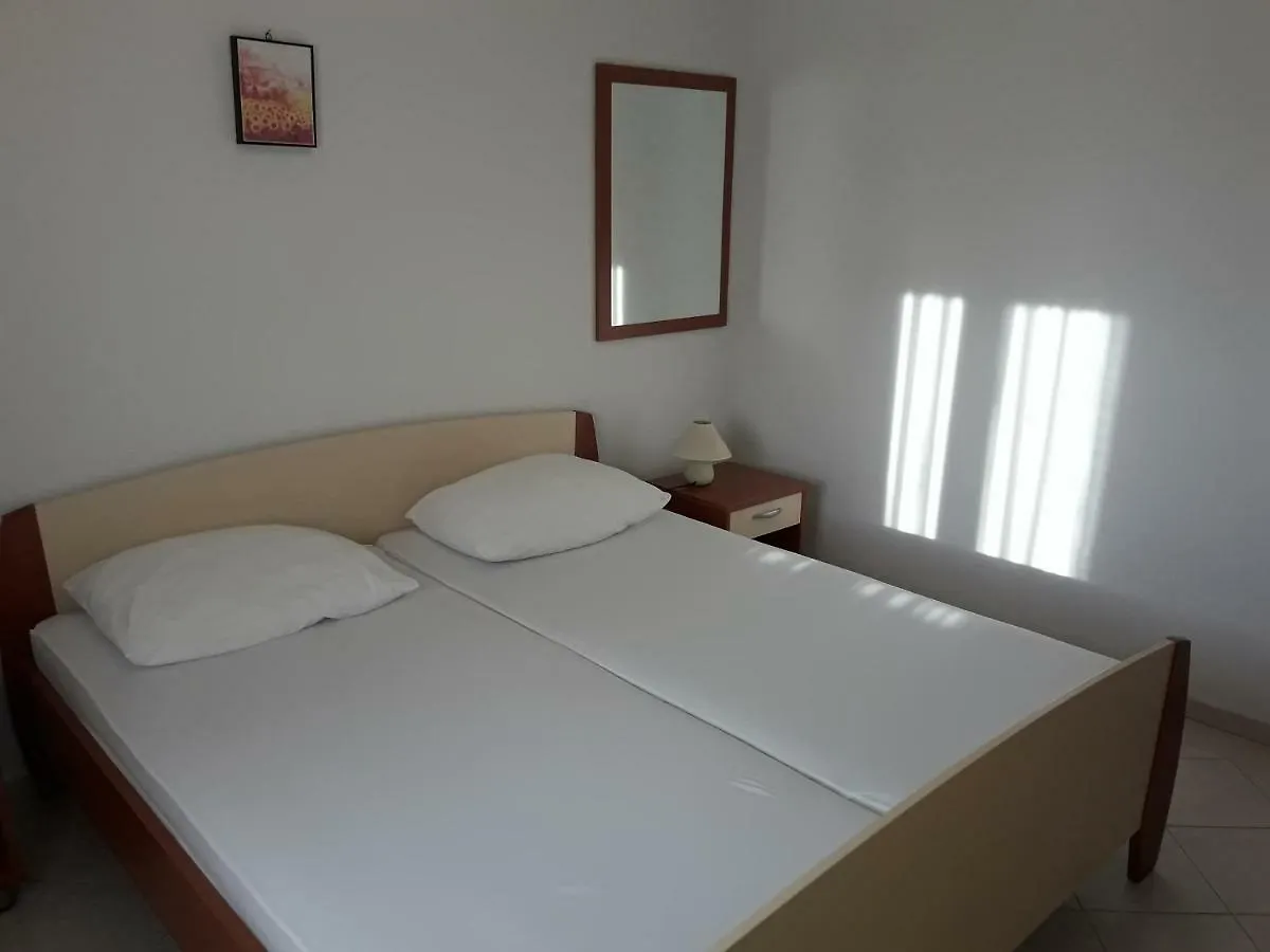 Apartment Manuela Ljubac  0*, Ljubac (Zadar)